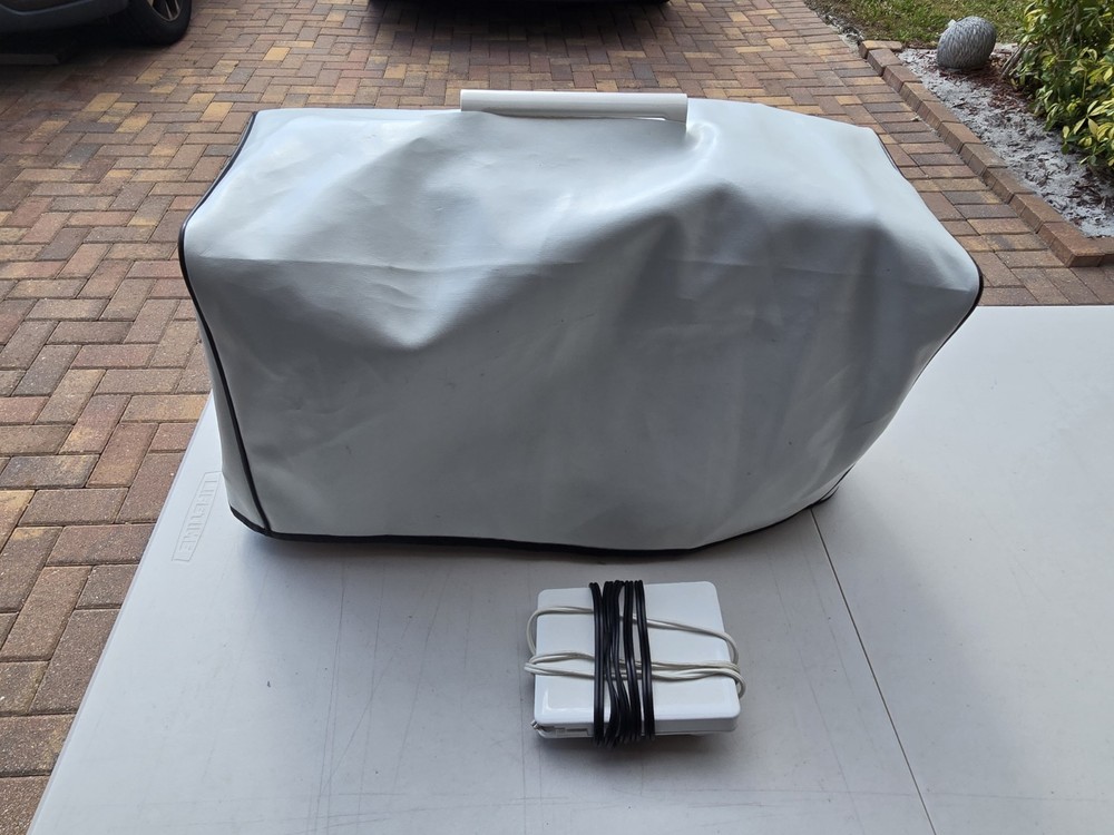 Janome Memory Craft 6500 Computerized Sewing Embroidery Professional Machine