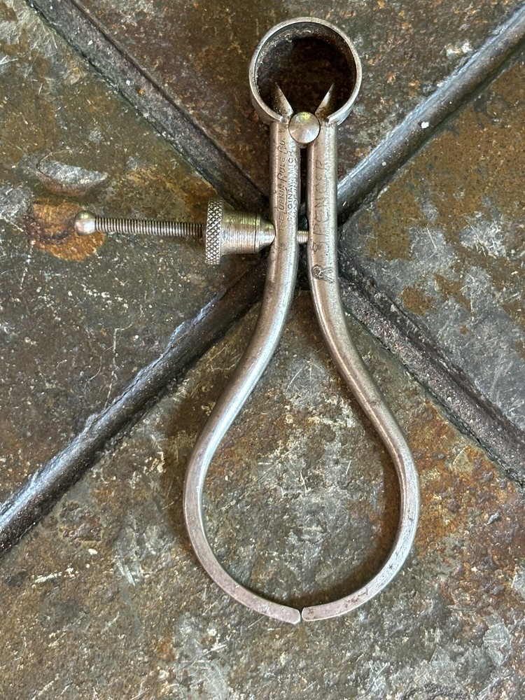 L.S. Starrett 275A 3” Spring-Type Outside Calipers Round Legs - Solid Nut