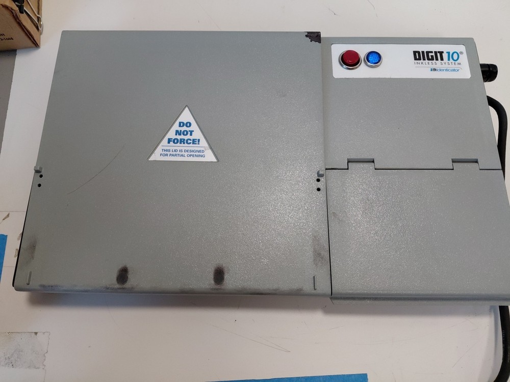 DIGIT 10 INKLESS FINGERPRINTING SYSTEM W/hard Plastic Case Untested