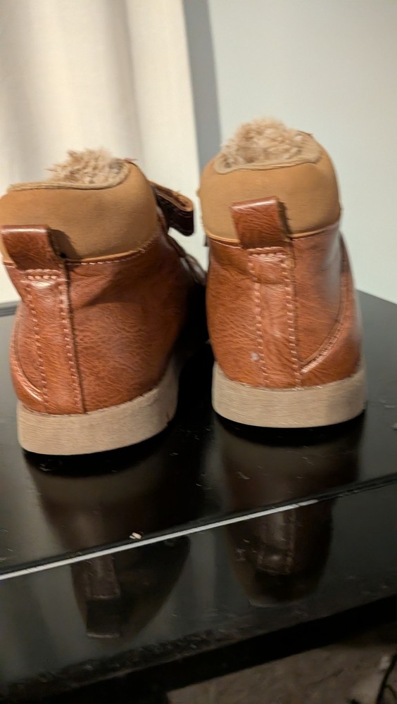 Osh Kosh B GoshBoys boots size 11M