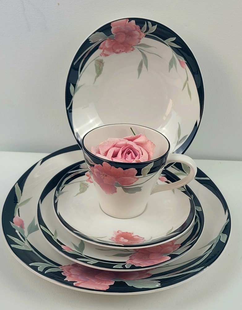 SANGO Impression - 5 Piece Place Setting Black, Pink Roses/Flowers