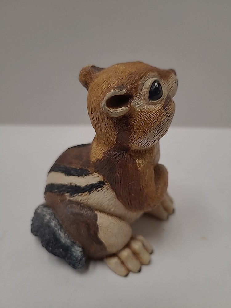 Highly Detailed C.M.O'KELLEY painted Plaster Chipmunk