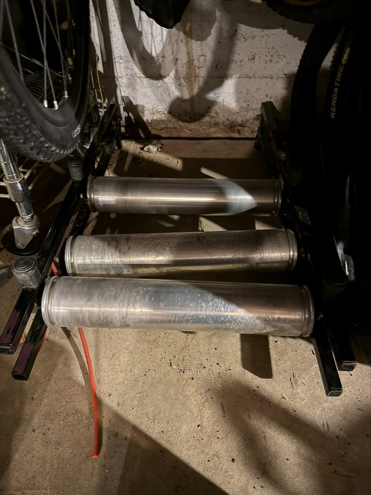 medium bike rolles, needs new belt (replacable)