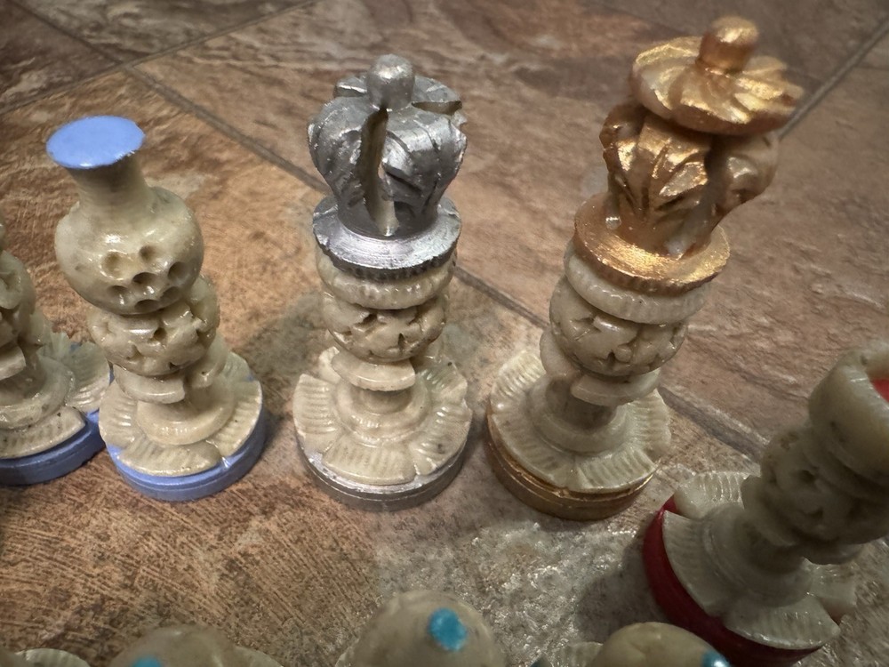 Soapstone/stone? Chess 16 Pieces. White Set
