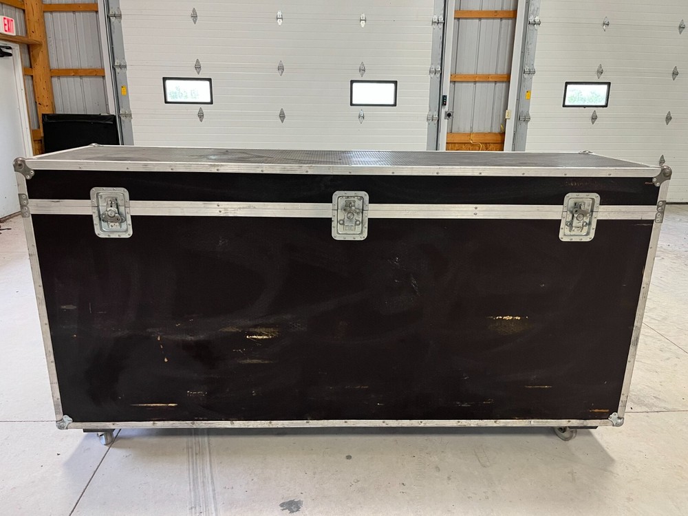 Showtrax Fast-Track Panel Pit/Garage Wall System