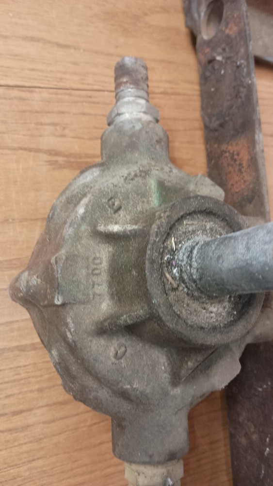 Roller Pump CastIron 7700 Hypro CF 20 With Bracket