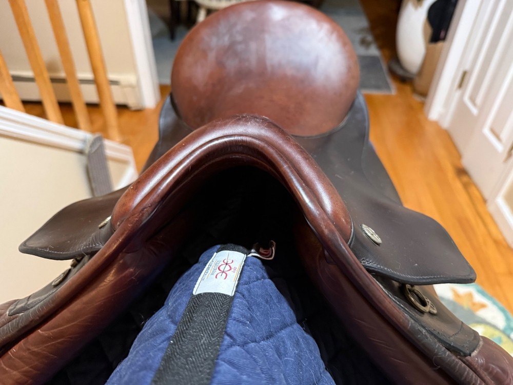 17.5” Crosby XL all purpose saddle