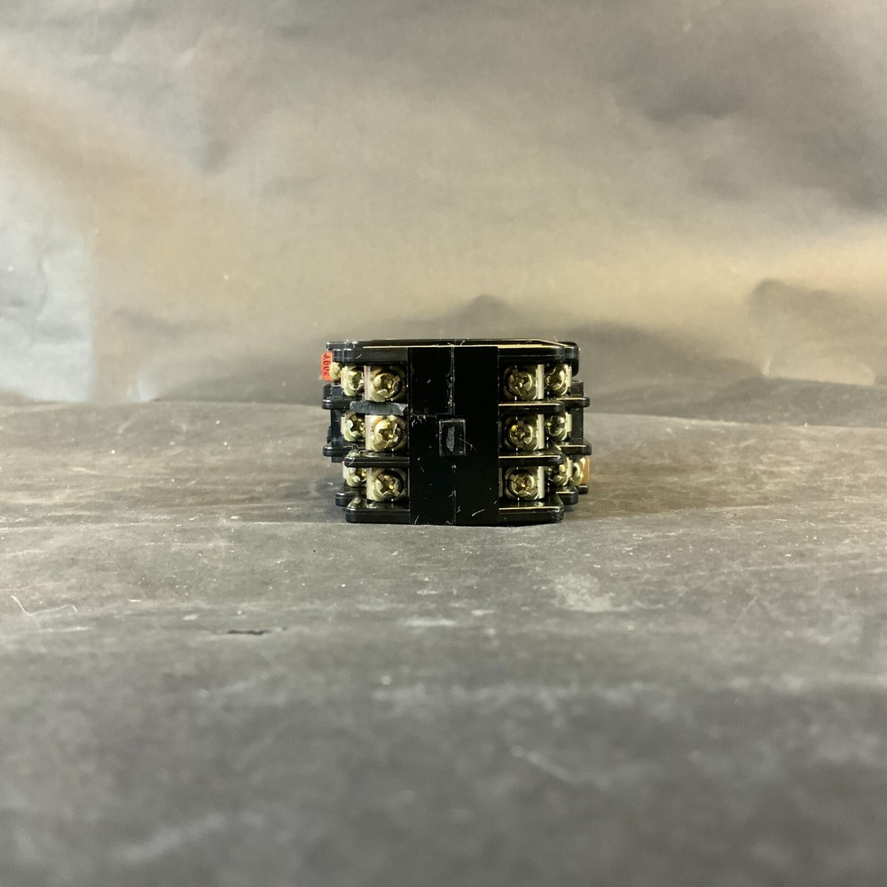 MITSUBISHI SR-63RM CONTACTOR RELAY ($20 OBO)