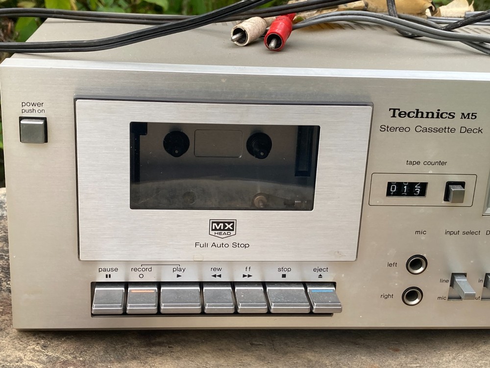 Vintage Technics model No. RS-M5 Stereo Cassette Deck Chrome Silver