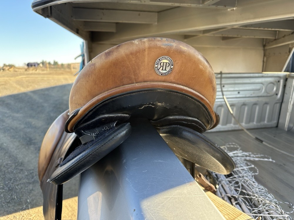 Reactor Panel Foxhunter Saddle 13.25” Tree/17” Seat
