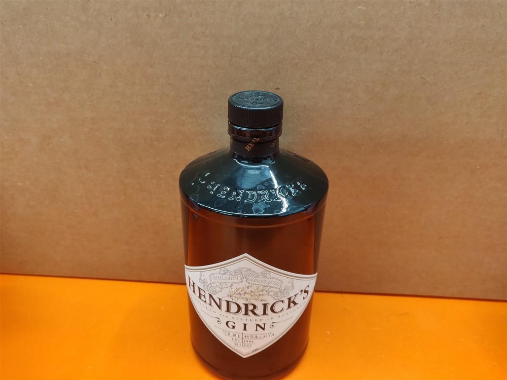 ⭐️⭐️⭐️⭐️⭐️ Empty 750mL Hendrick's Gin Dark Brown Black Glass Bottle