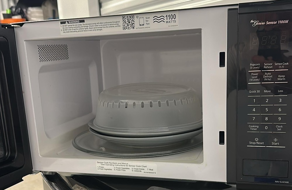 Panasonic genius sensor 1100w microwave