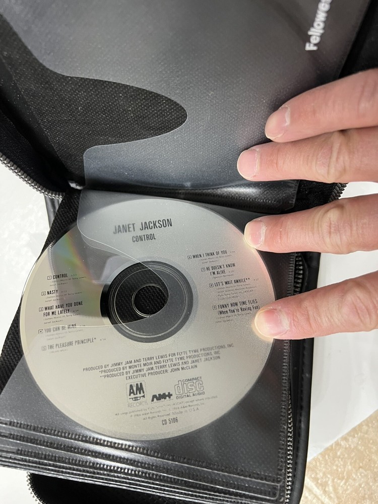 Retro Philips AX2411/17 CD Player 45 Second ESP+ Case+ 30 Discs Read For Details
