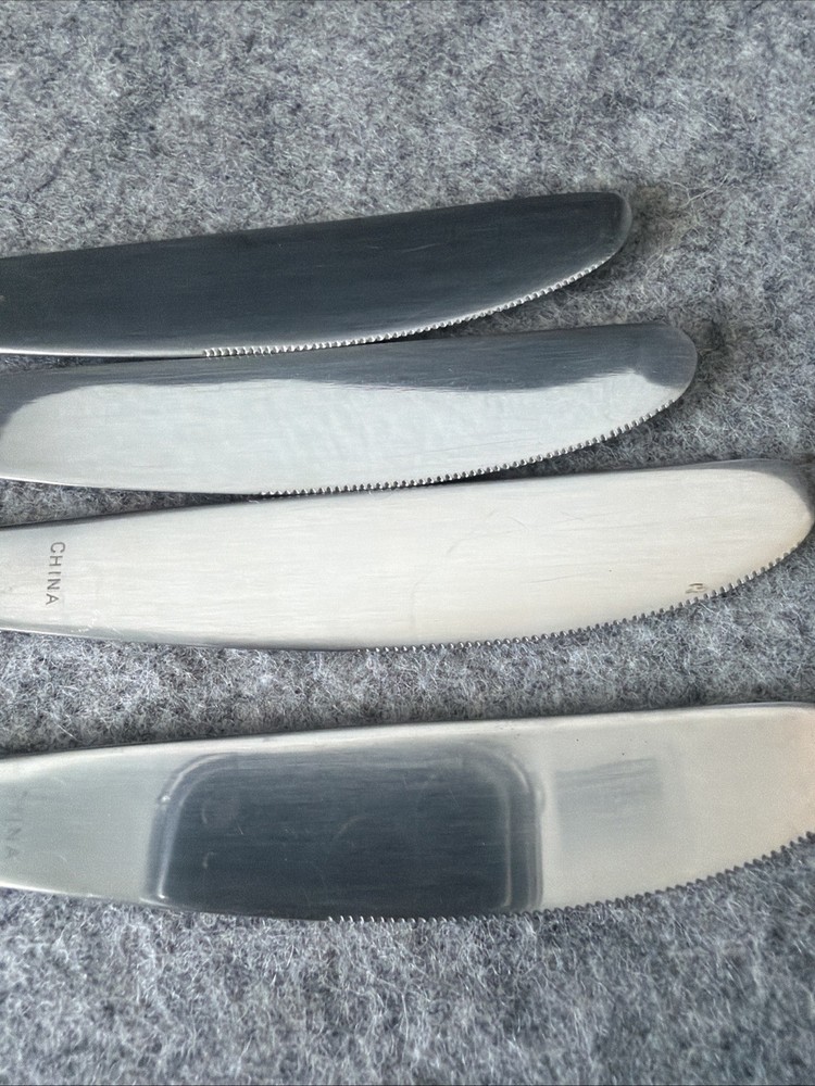 4 Farberware BAYPORT Stainless Steel Dinner Knives Flatware