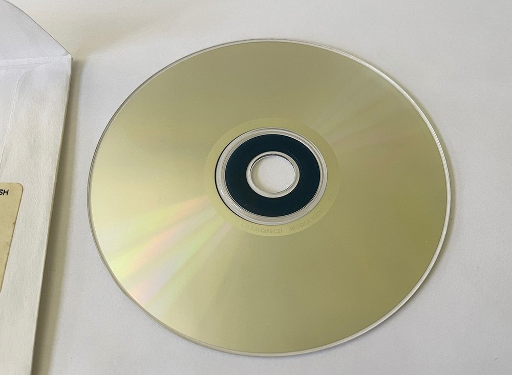 Macromedia Studio MX win 2+ products upgrade