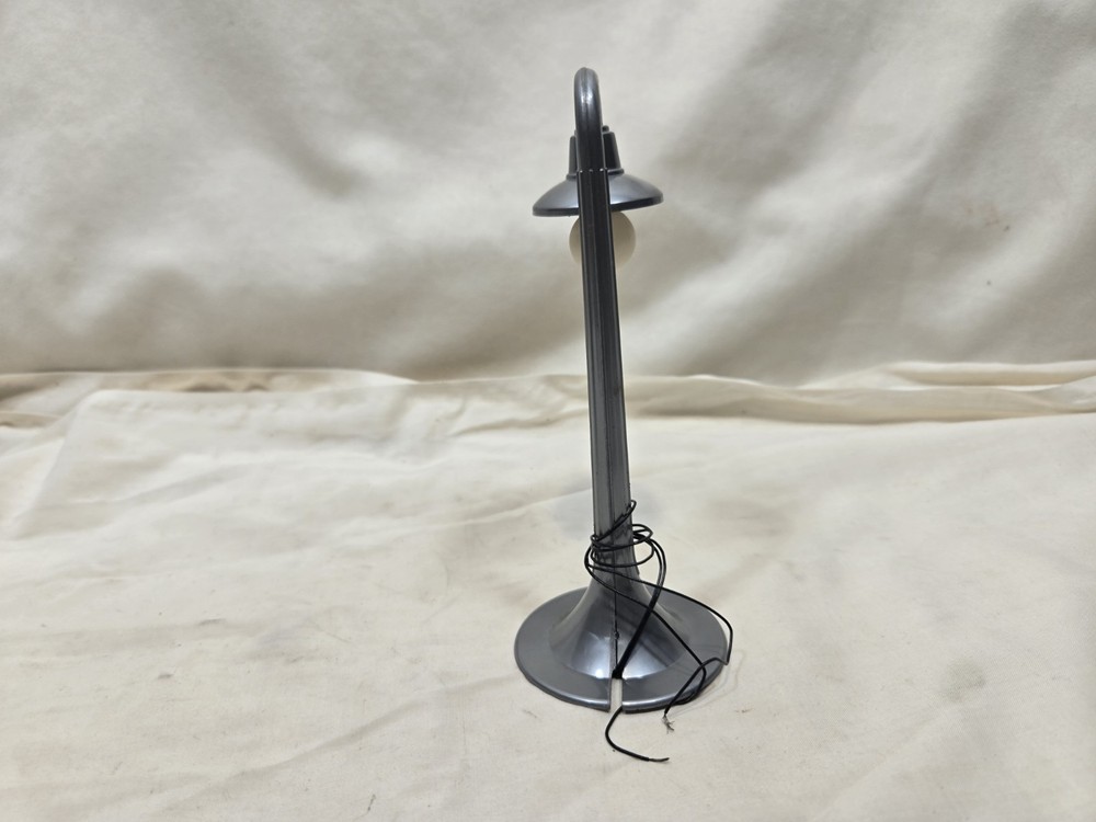 Marx No. 072 Lamp Post
