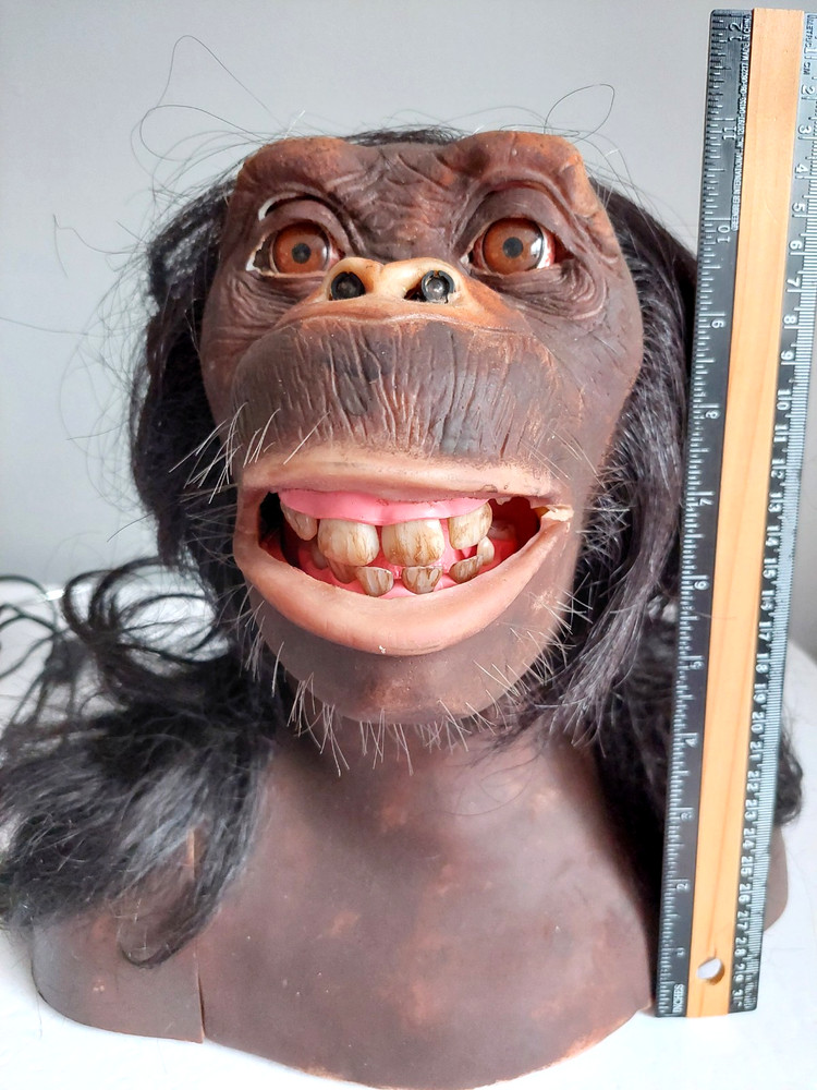 Sharper Image WowWee Alive Chimpanzee Monkey Ape Animatronic Remote Works
