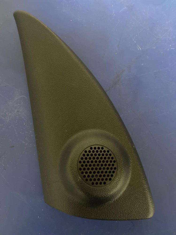 06 PONTIAC TORRENT Speaker