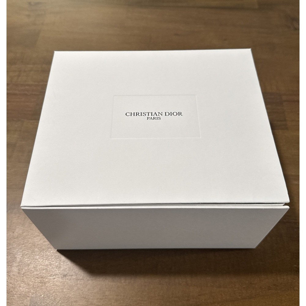 Christian Dior Empty Gift Storage Box Foldable White Medium 8 X 6.5 X 4.5 In