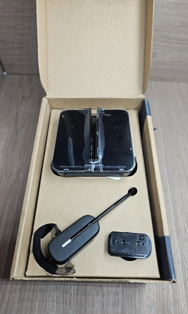 PLANTRONICS Poly CS540 Wireless DECT Headset Black New