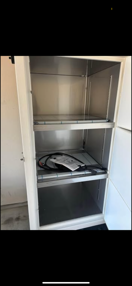 NEW BRUNSWICK SCIENTIFIC Low Temp Freezer