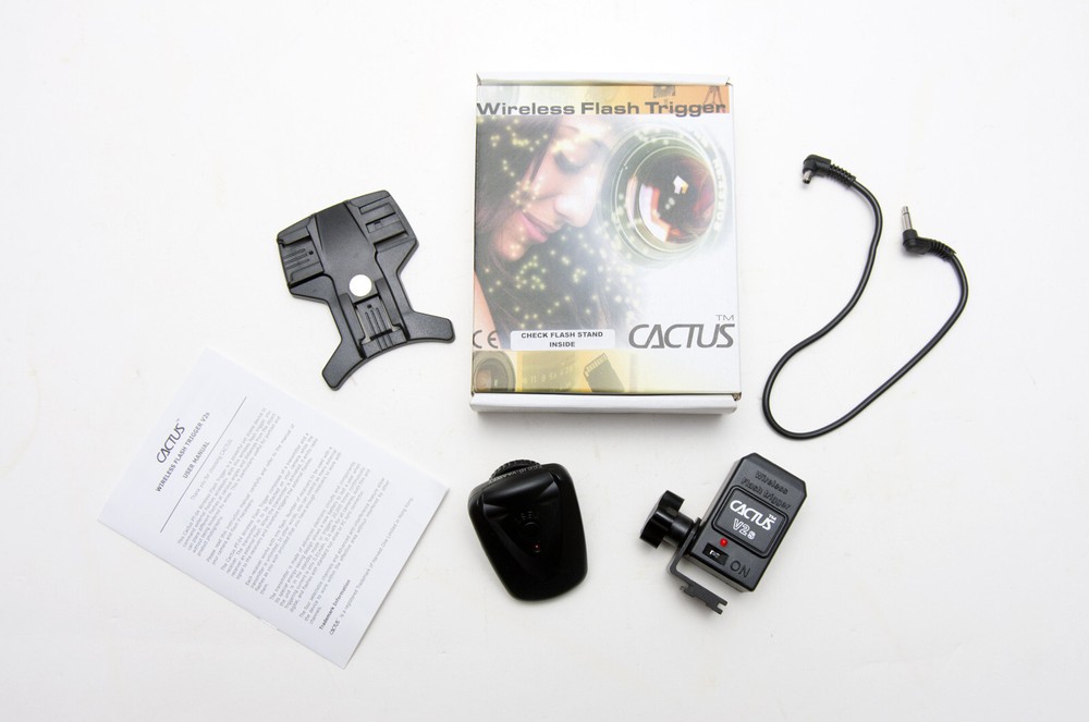 Cactus Wireless Flash Trigger And Receiver RF604 4 Channels Flash Stand