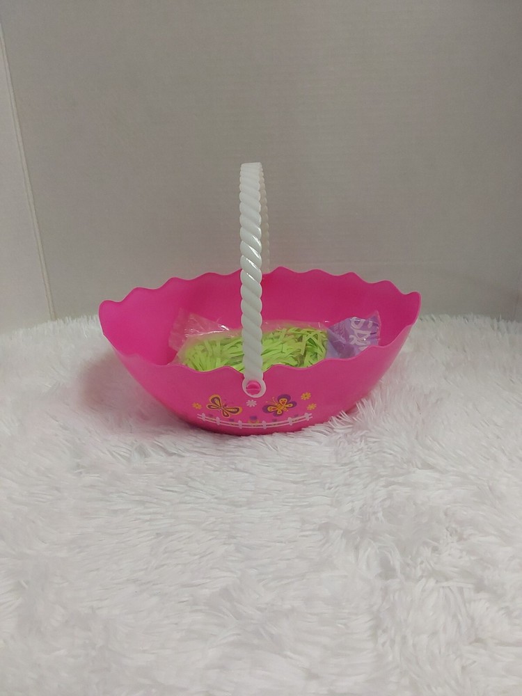 Pink Plastic Oval Shape Easter Basket W/Handle & Spritz Green Easter Grass BNWT!
