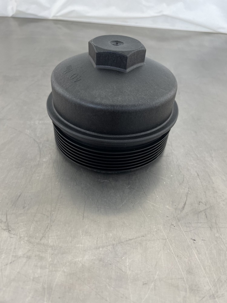 Genuine Navistar / International 1837497C1 Filter Cap
