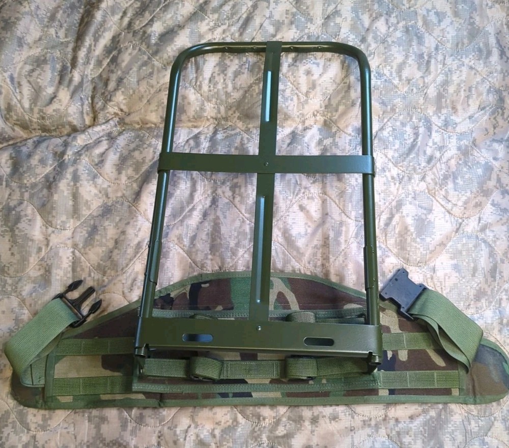 Alice Pack Frame + Molle Woodland Kidney Pad