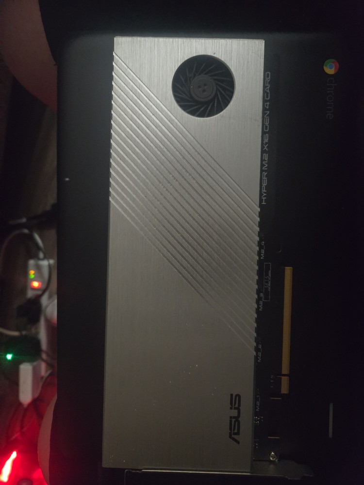 ASUS Hyper M.2 x16 Gen 4 RAID Card