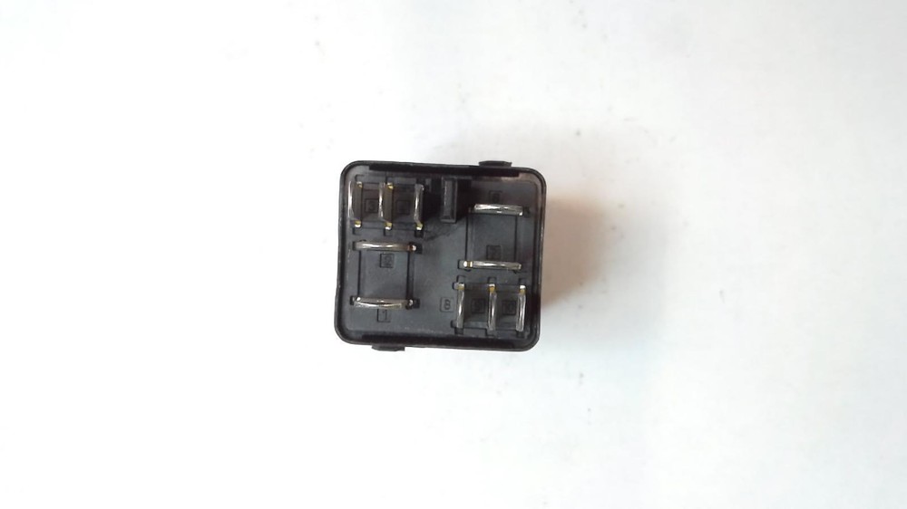 Volkswaguen 5C0951253A RELAY MODULE #523