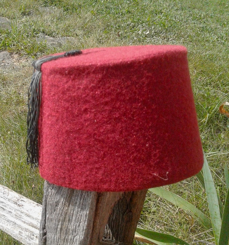 Vintage Red Fez Hat with Black Tassel Plain