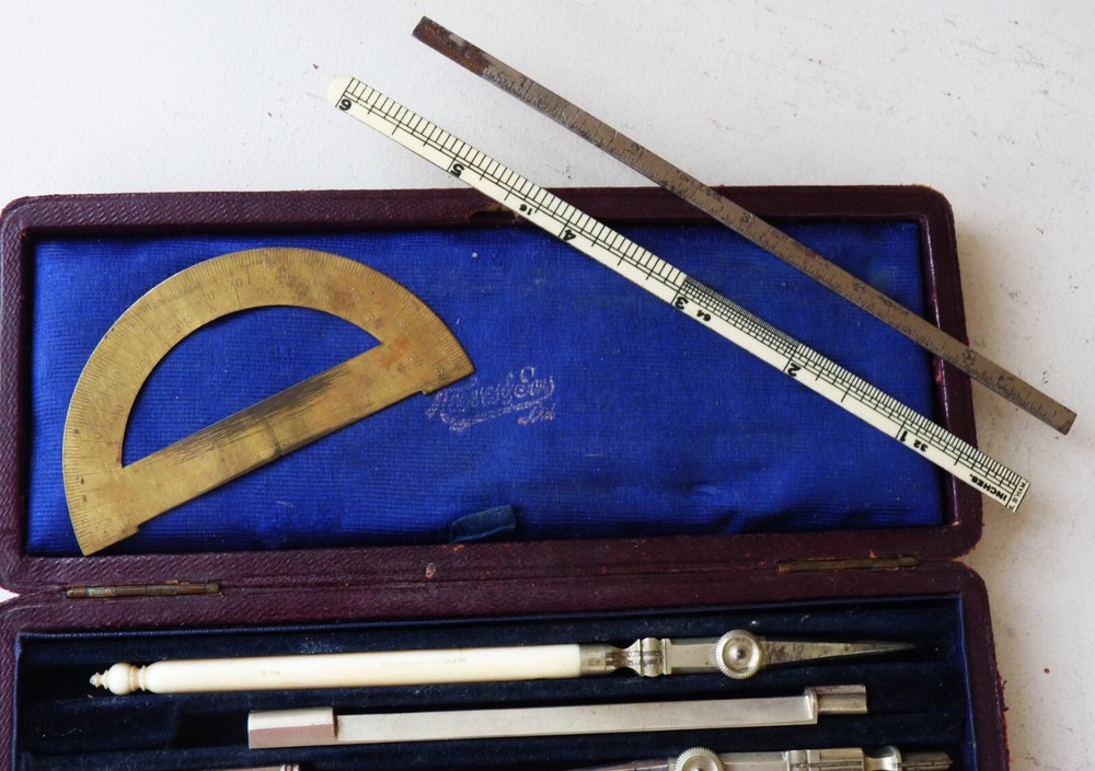 Drawing set & Compass Reeves ? Vintage Drawing tools