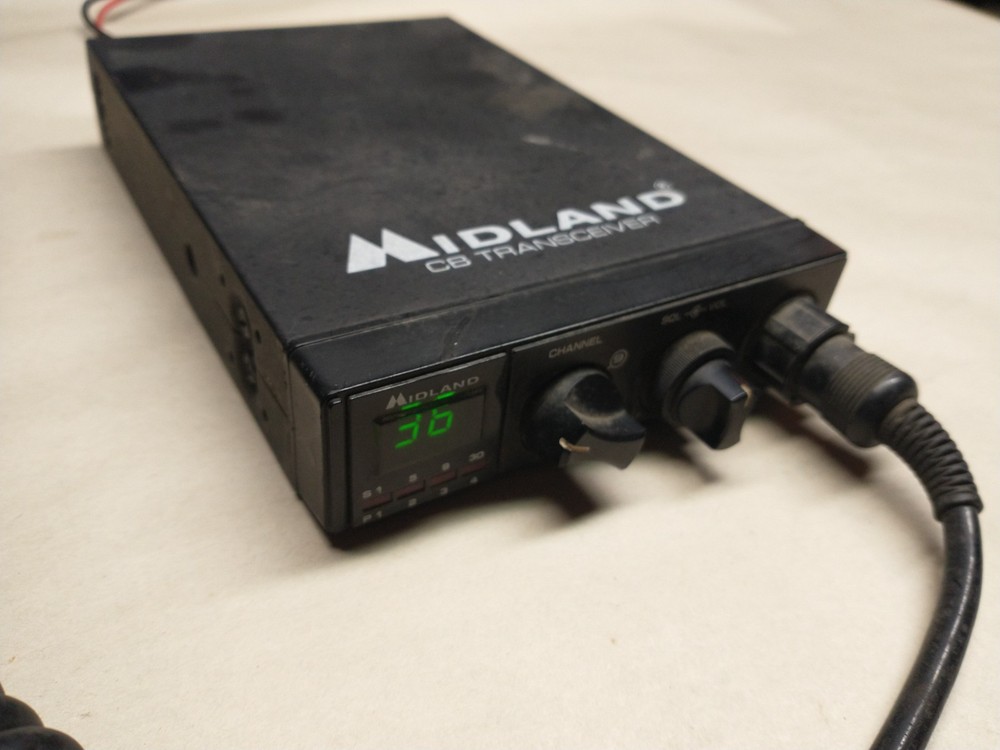 Midland model 77-104 CB Radio UNTESTED