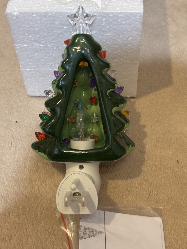 NEW, Ceramic Christmas Tree Night Light Wall Plug Cracker Barrel Exclusive
