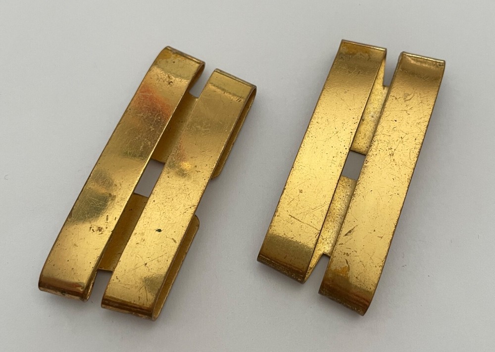 Metallic Shoulder Grades. lieutenant. B4 (L52)