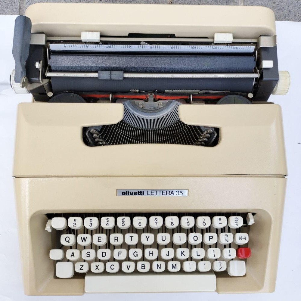 olivetti lettera 35 Typewriter NoChecked