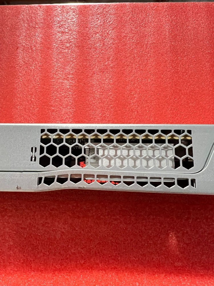 NetApp 111-04334+F6 111-04374-E6 Storage Disk Array Controller no ram ssd