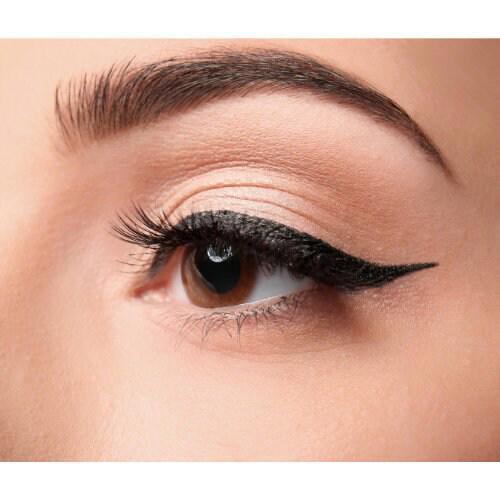 NO-HASSLE Glue Eyeliner