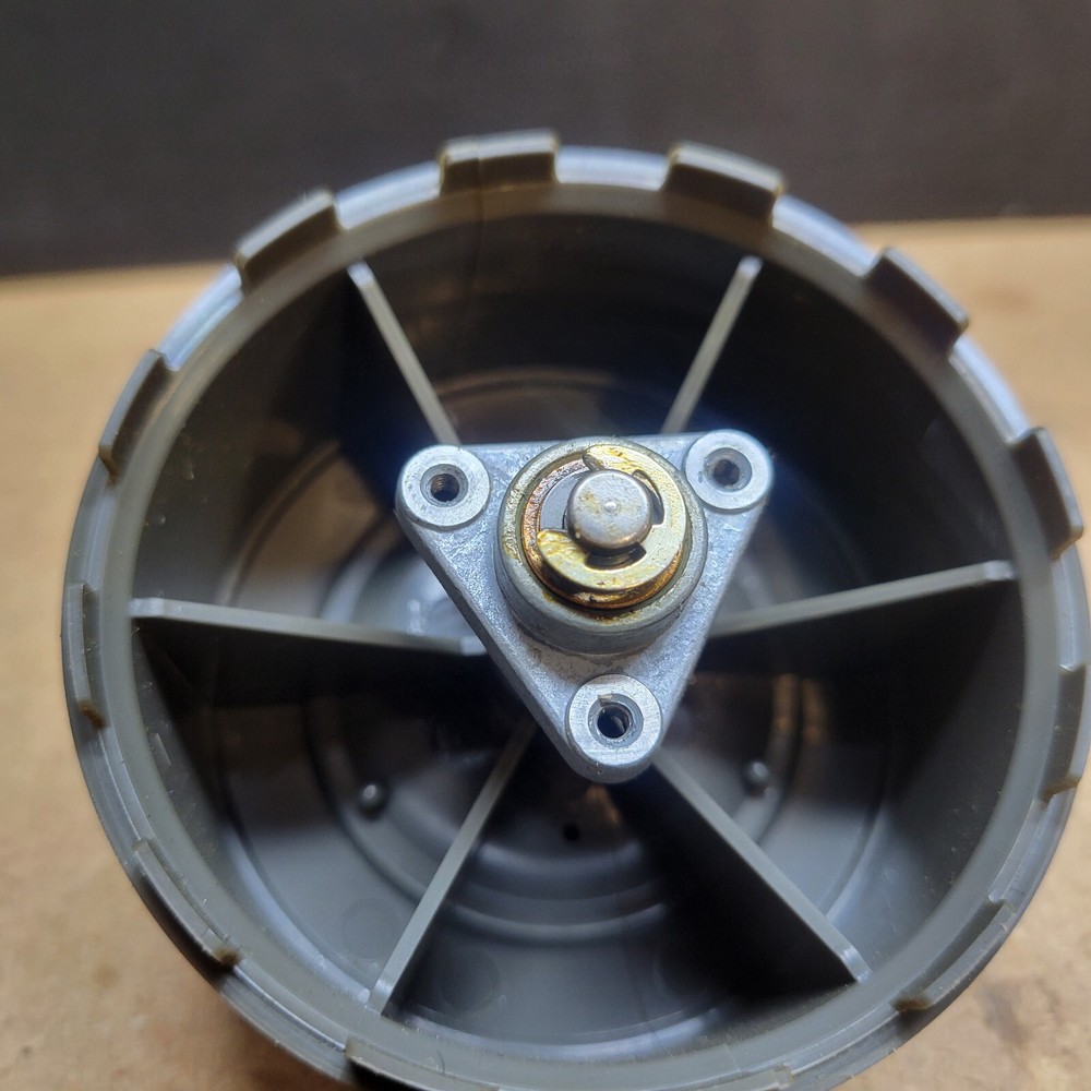 Fostex A-8 LR table