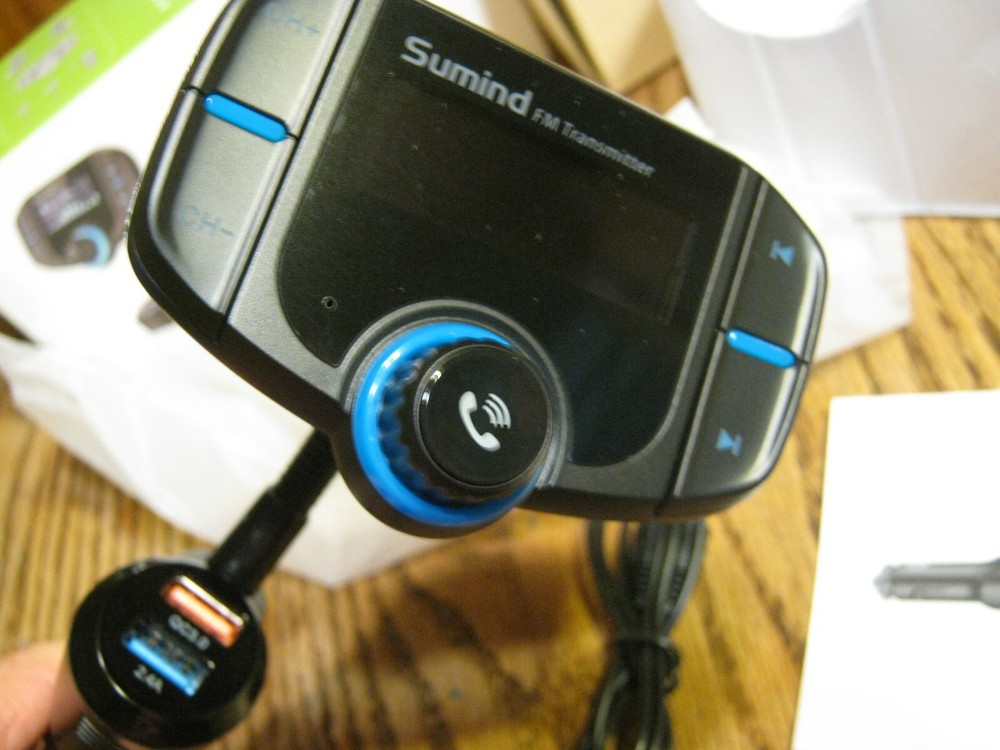 SUMIND FM Transmitter Wireless Car FM Transmitter QC3.0 Quick Charge