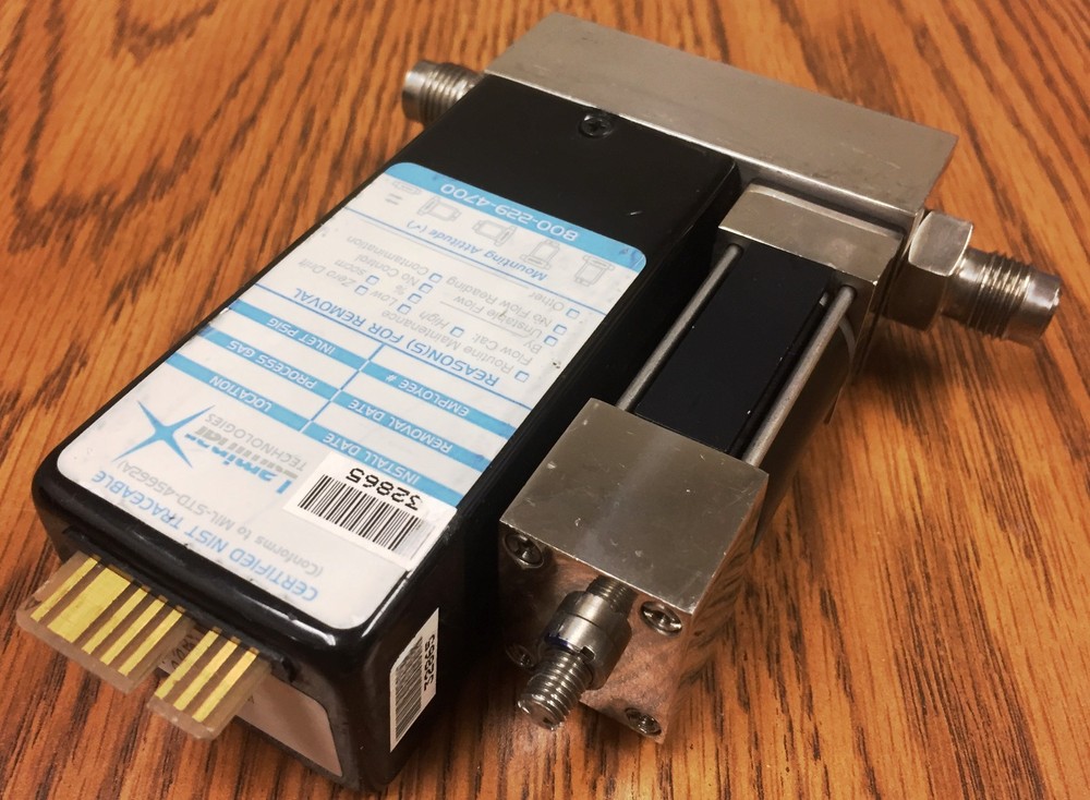 UNIT UFC-1000, 100 SCCM, CHF3, Mass Flow Controller Used