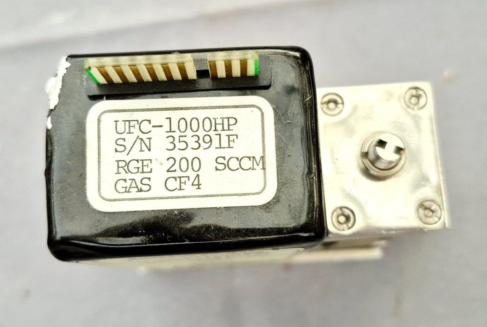 Unit UFC-1100 HP Mass Flow Controller Range 200 SCCM Gas CF4