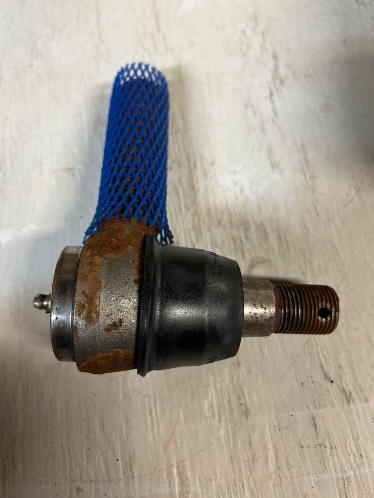 Euclid E-4611 Steering Tie Rod End Front Axle, Type 1