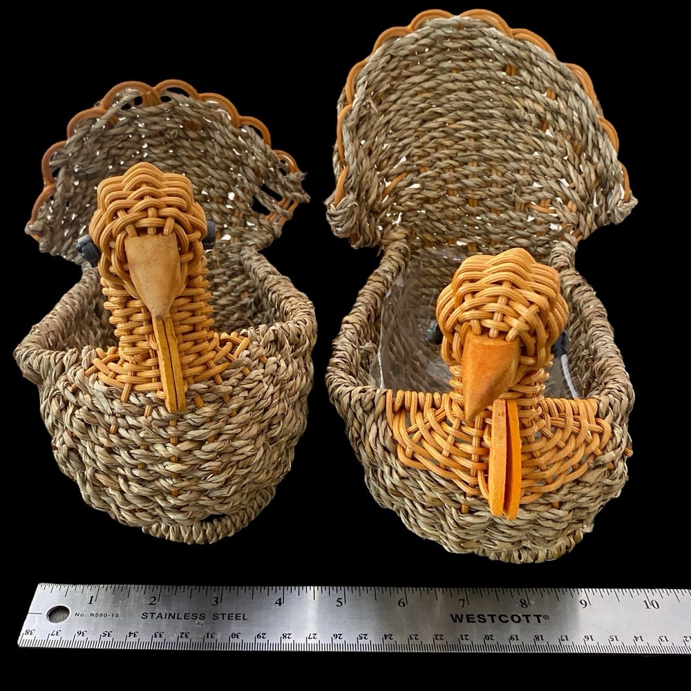 2 Rustic Turkey Baskets Thanksgiving Decor (1 Plastic Liner ) Fruit Bread
