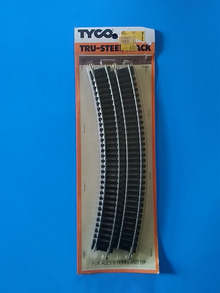 ho scale Tyco 18" radius curve track (4)