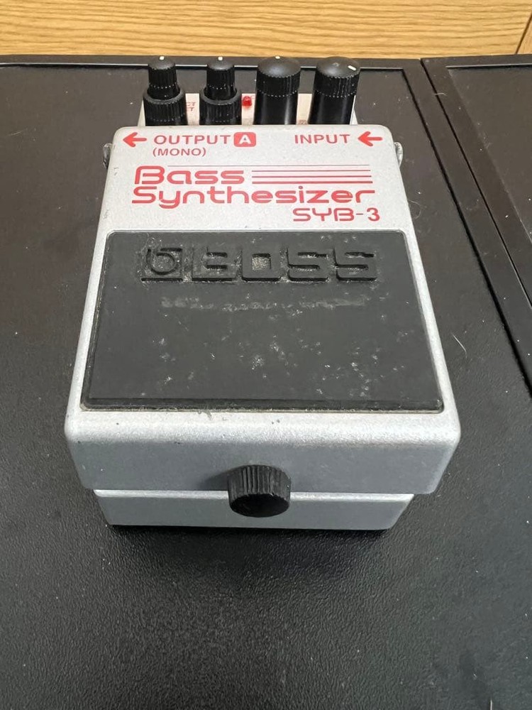 BOSS SYB-3 Bast Synthesizer