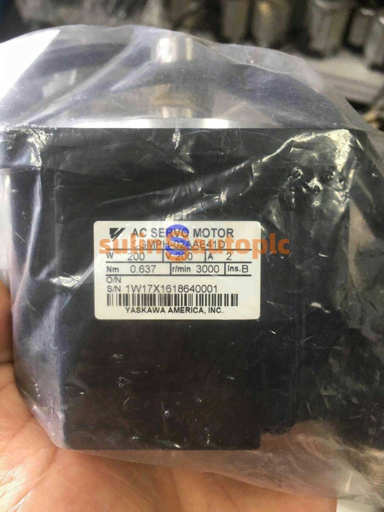 1PC NEW Yaskawa AC Servo Motor SGMPH-02AAE41D