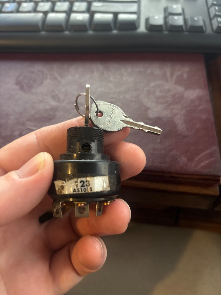 mercury ignition switch A51015 123 NOS