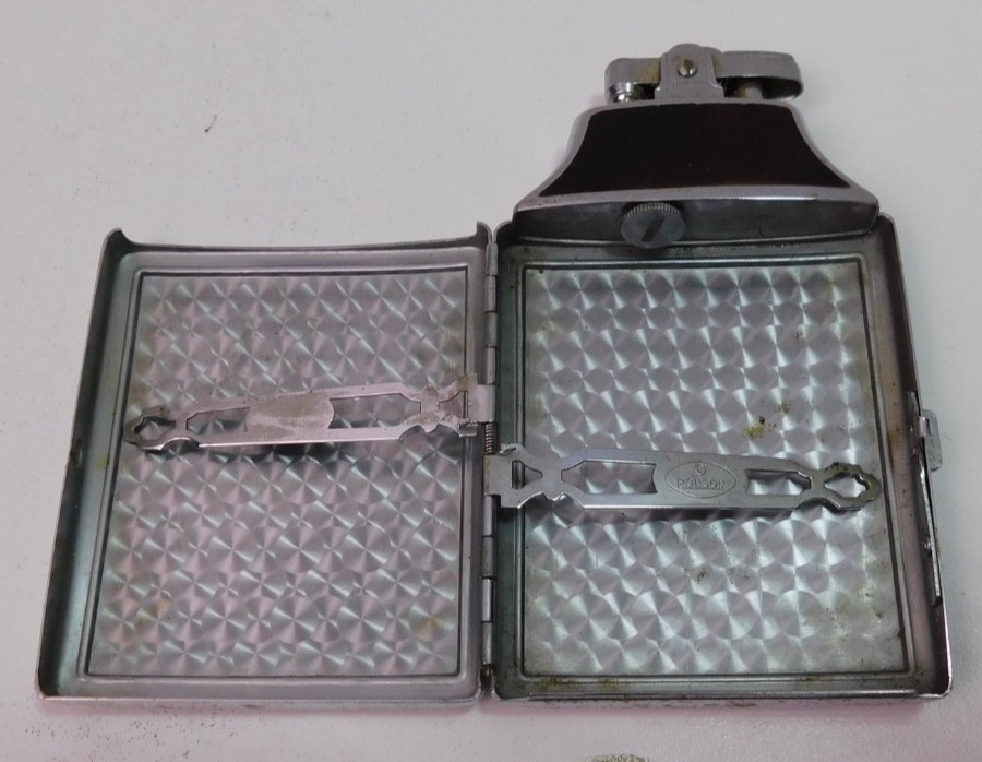 Vintage Ronson Mastercase Cigarette Case And lighter Combination